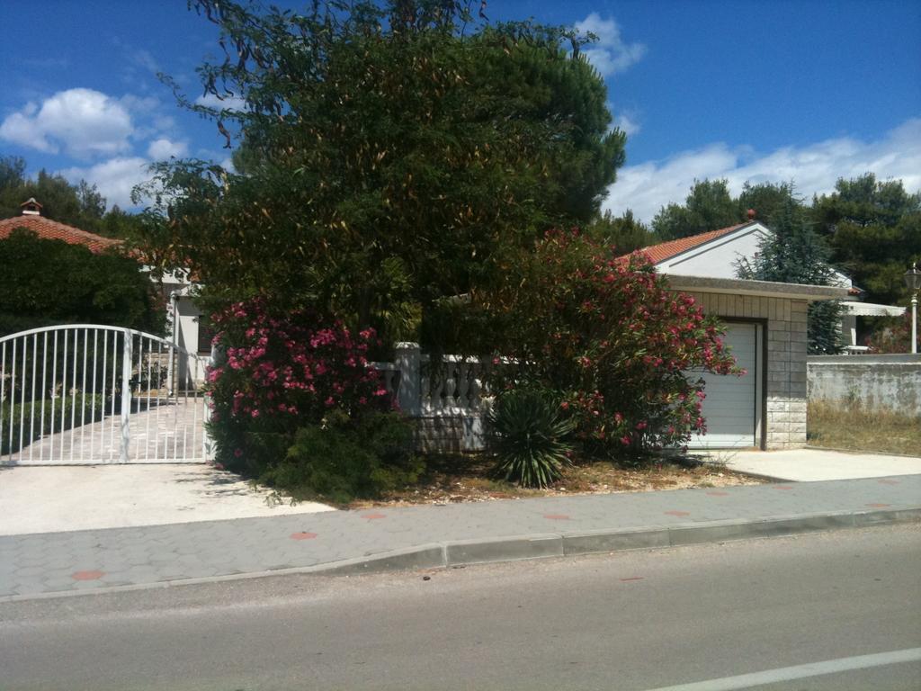 Villa Pagar - With Jacuzzi - Renovated In 2022 Povljana Εξωτερικό φωτογραφία